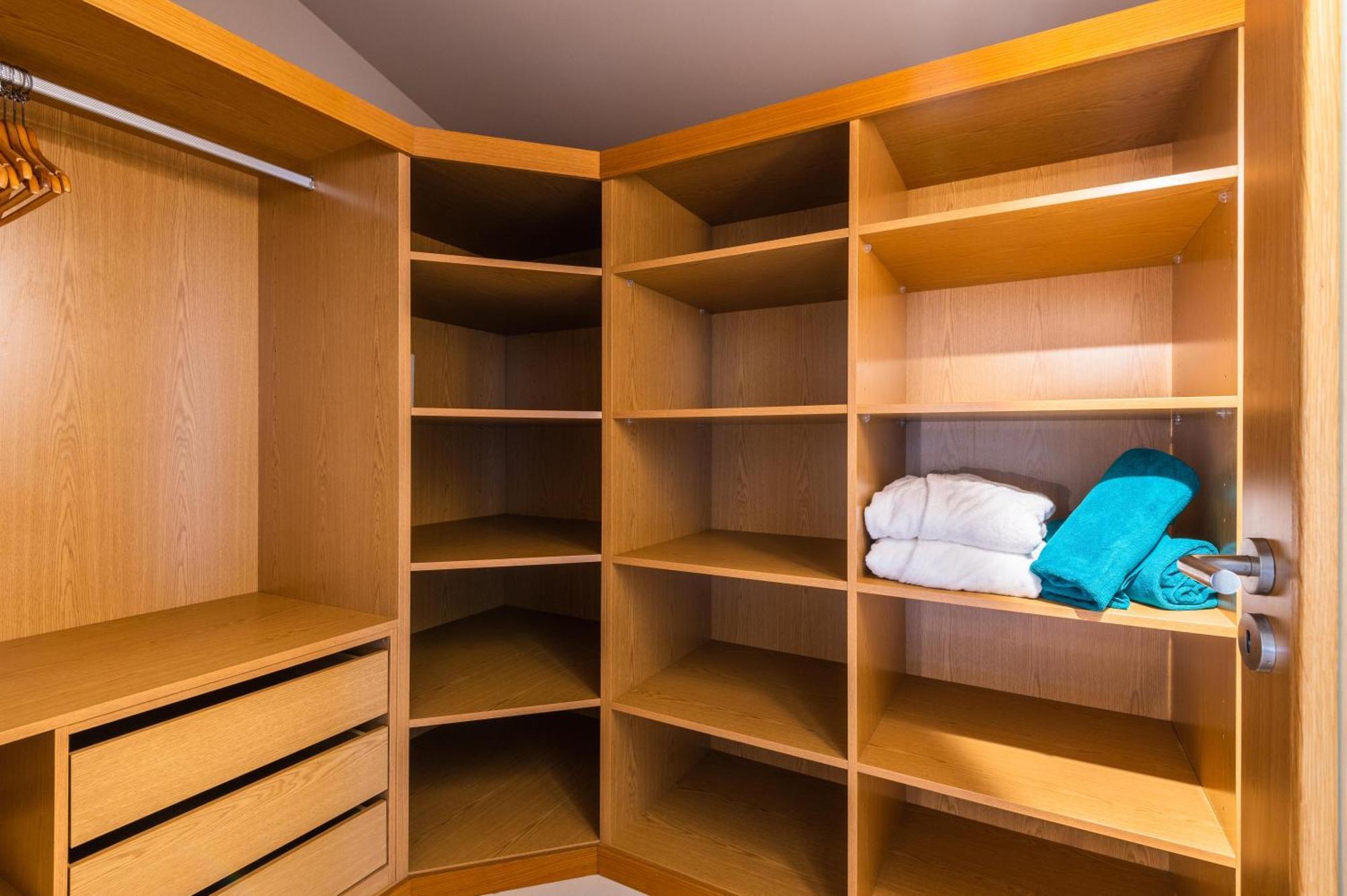 Vale Da Lapa Village Resort Carvoeiro  Exterior photo A walk-in closet